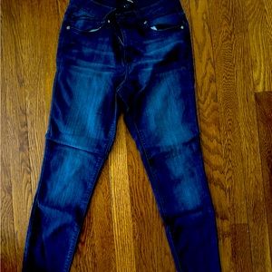 Jeans size 8 dark wash skinny leg